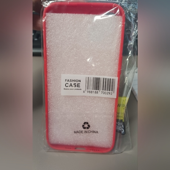 Iphone 14 red phone case - Picture 1 of 2